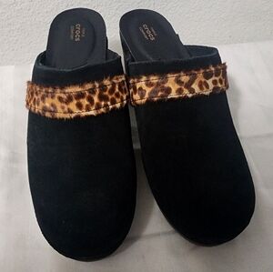CROCS Women's Black Clogs with Leopard Accent